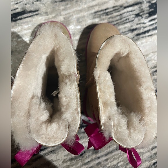 UGG Bailey Boots shimmer gold pink kids size 4 woman 6 NEW - Picture 4 of 7
